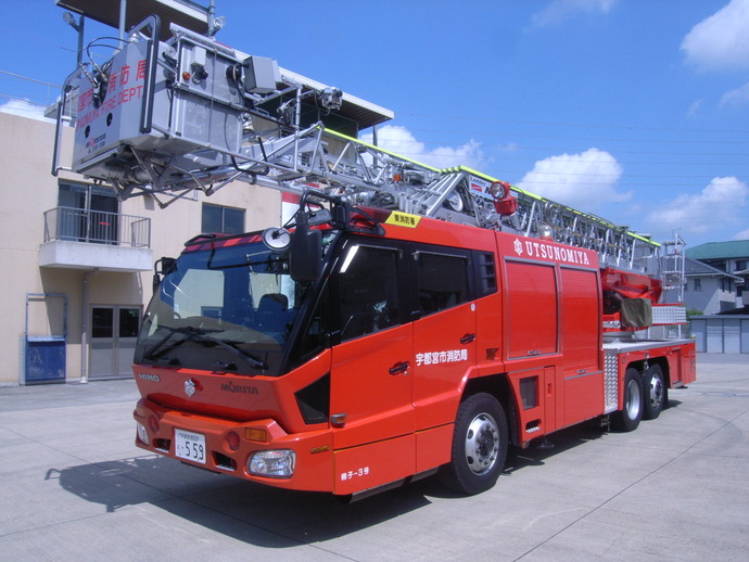 はしご車（35メートル）