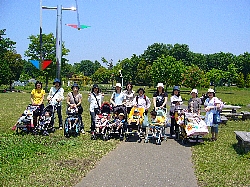 公園での園外活動の様子