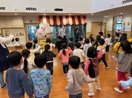 おてつだいの様子（こばと保育園）