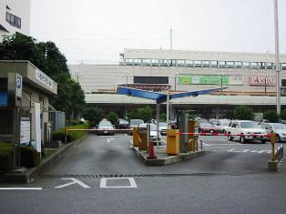 市営駅西駐車場