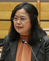 写真：出井　昌子2