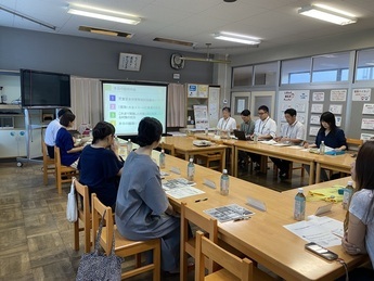 城山東小学校での開催中の様子です