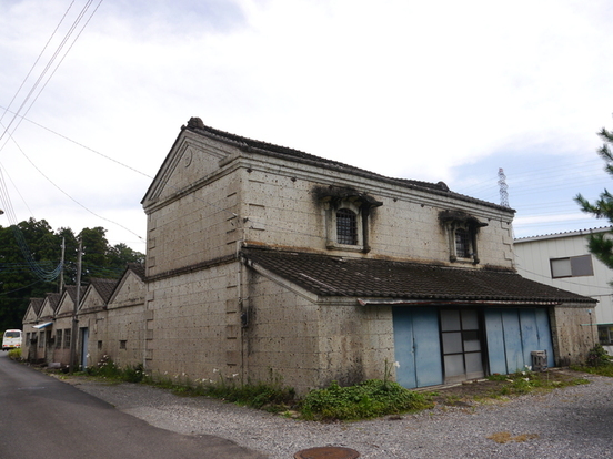 大谷石のこぎり屋根工場（駒生町）