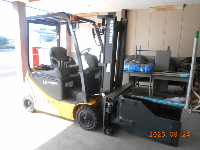 旧公用車【ジャンク品】（コマツ　フォークリフト）