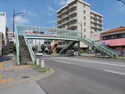 【宇都宮市の横断歩道橋】