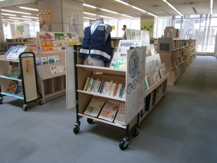 青少年関係図書・資料の展示（イメージ）