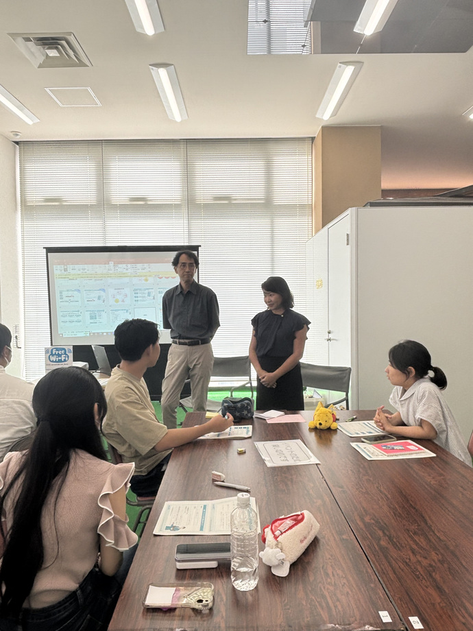 昨年度実施した「高校生ビジネスプラン作成講座」の様子