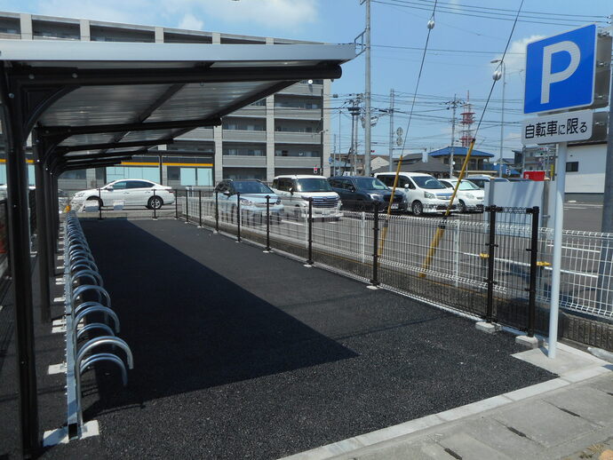 ライトライン陽東3丁目停留場駐輪場