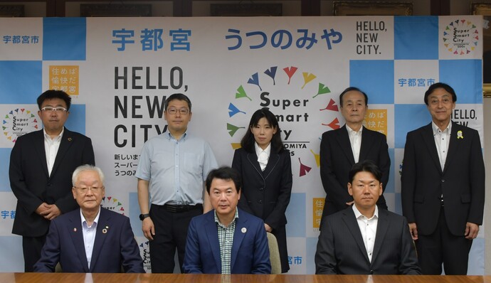 感謝状贈呈式の様子(育英基金)
