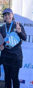 小林　睦子