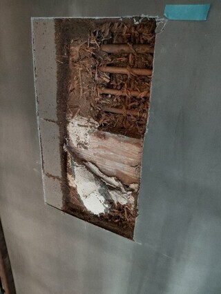 箱階段奥壁解体