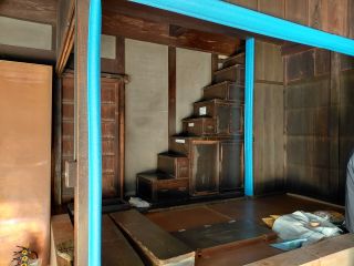 足場の設置と内部養生2