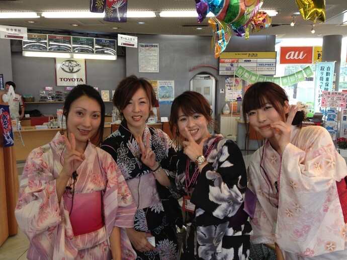 泉が丘店長時代のイベントにて、お客様と撮影