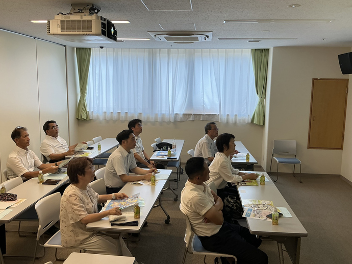 視察の様子